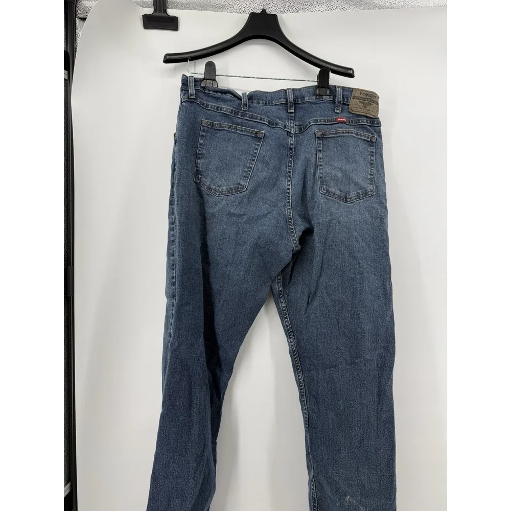 Wrangler Premium Quality Men's Blue Jeans Regular Fit Straight Mid Rise 40X32